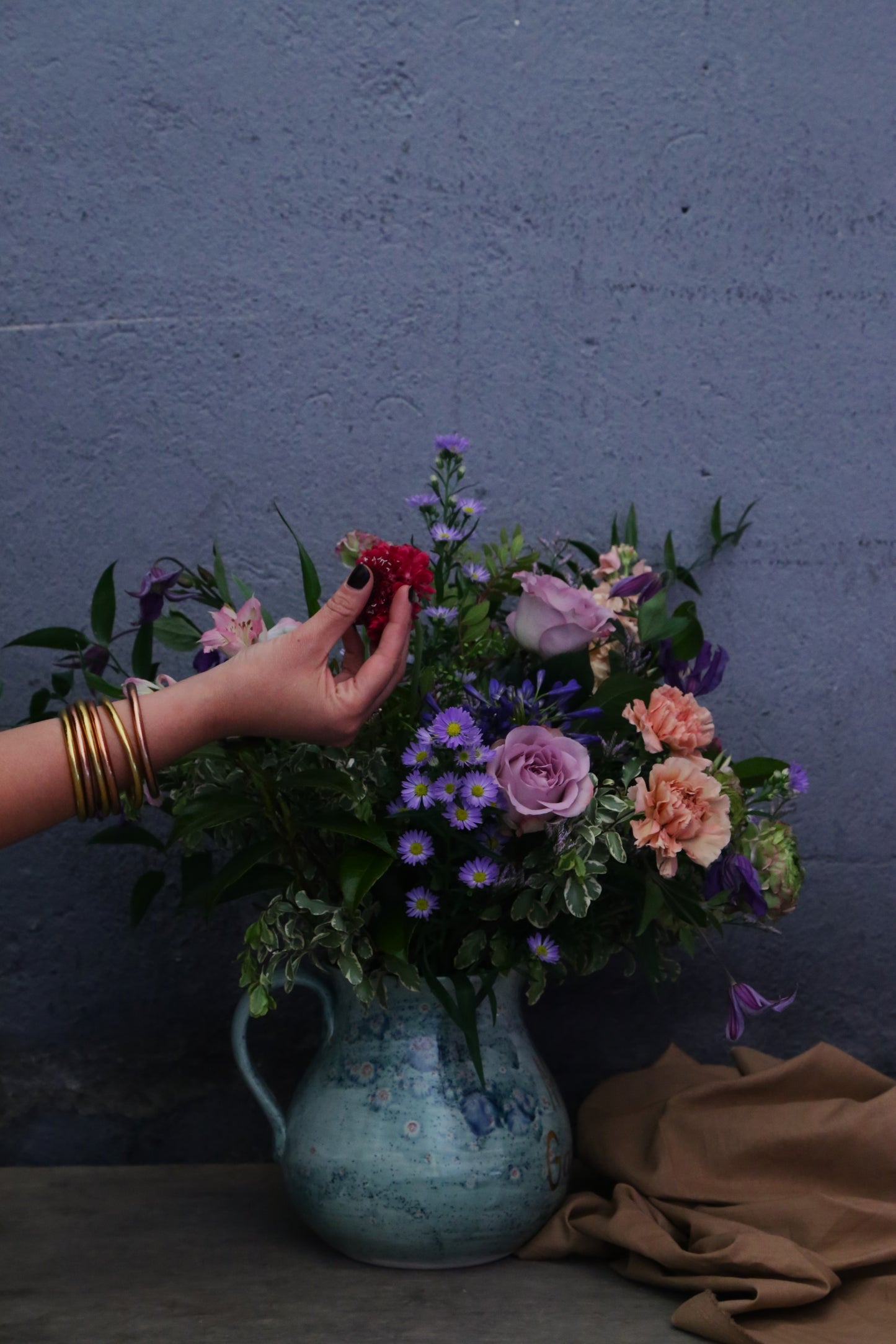 JARRA "MOM´S GAZPACHO" CON FLORES NATURALES