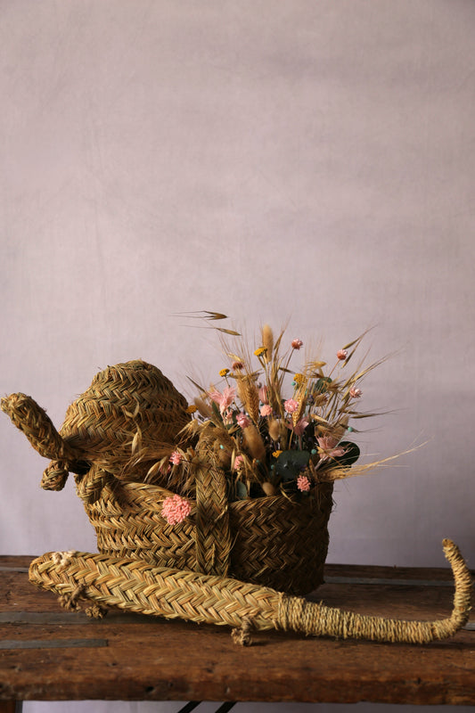 CESTO ESPARTO CON FLORES Y ANIMAL