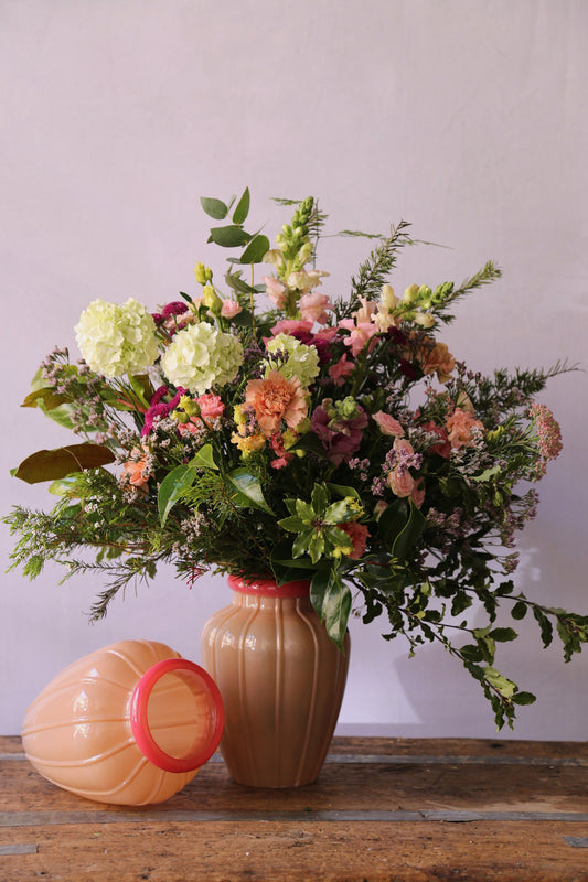 FLORES NATURALES EN JARRÓN DE VIDRIO NUDE